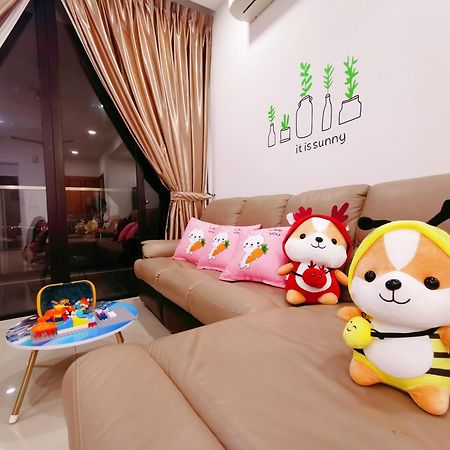 Legoland 3Min Lakeview Happyrainbowsuite 7Pax 2R2B Nusajaya  Buitenkant foto