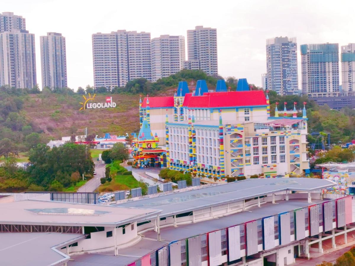Legoland 3Min Lakeview Happyrainbowsuite 7Pax 2R2B Nusajaya  Buitenkant foto